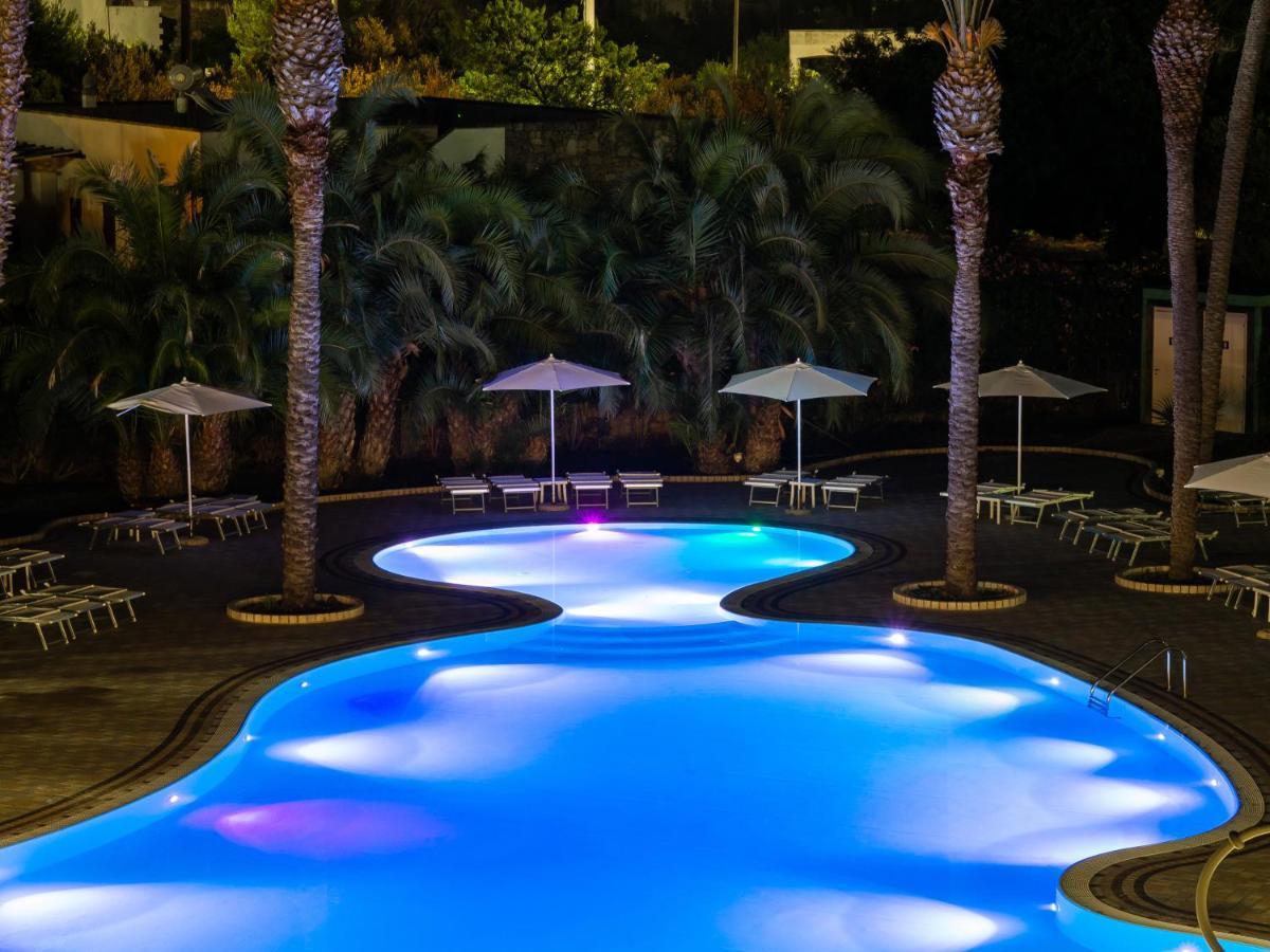Hotel Giardino Dei Pini - Boutique 4*